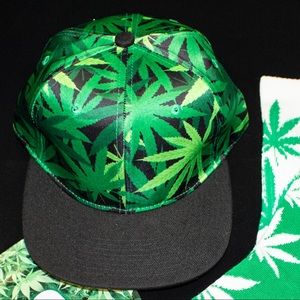 Cannabis Leaf Hat 420! 🔥💨 NWT